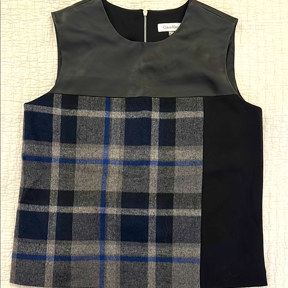 CALVIN KLEIN SLEEVELESS TOP | M